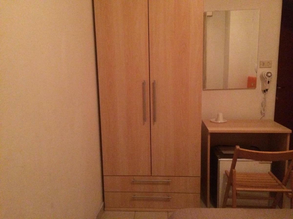 Bed and Breakfast New Prophet Cattolica Exterior foto